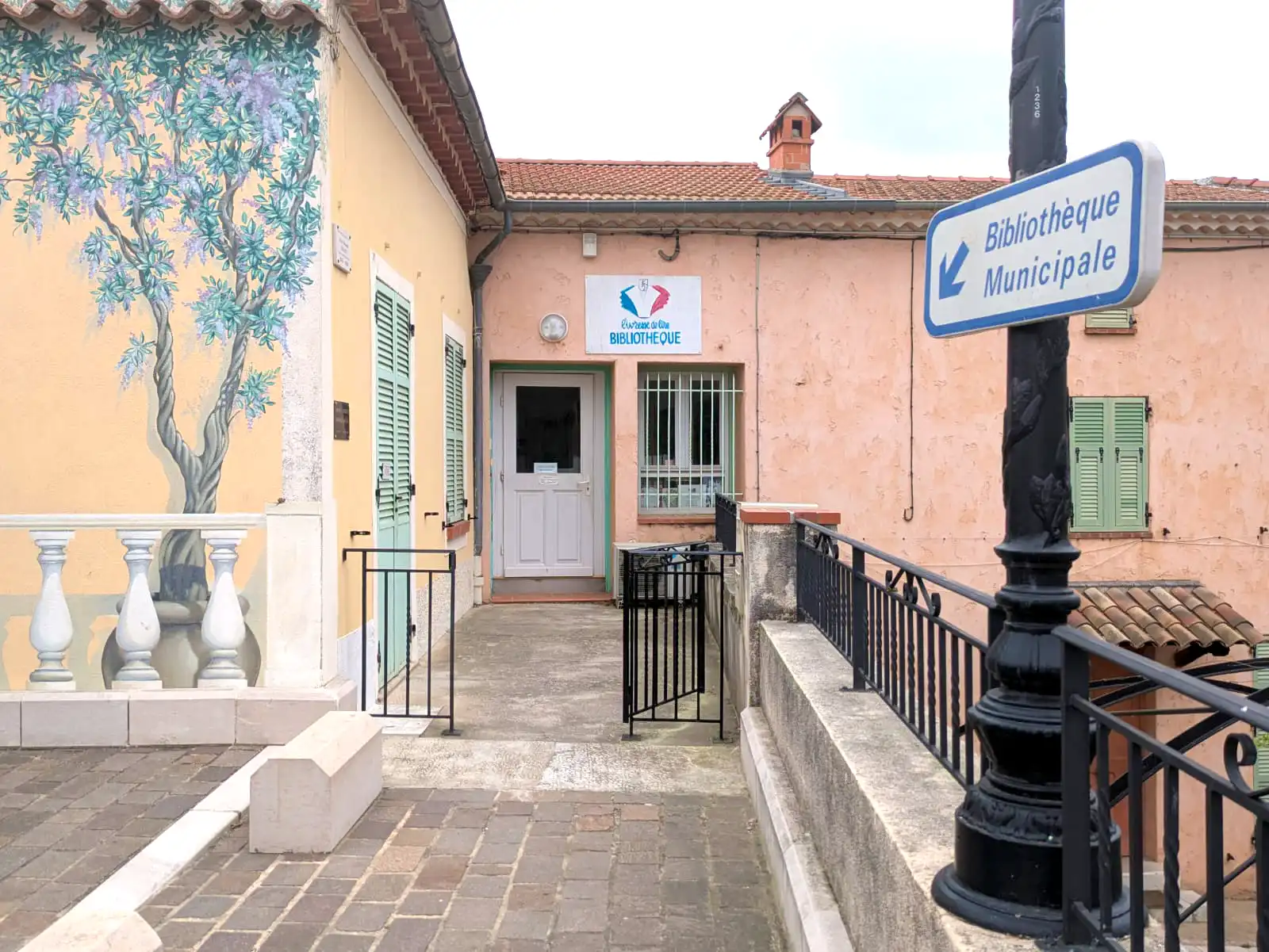 La Bibliothèque
